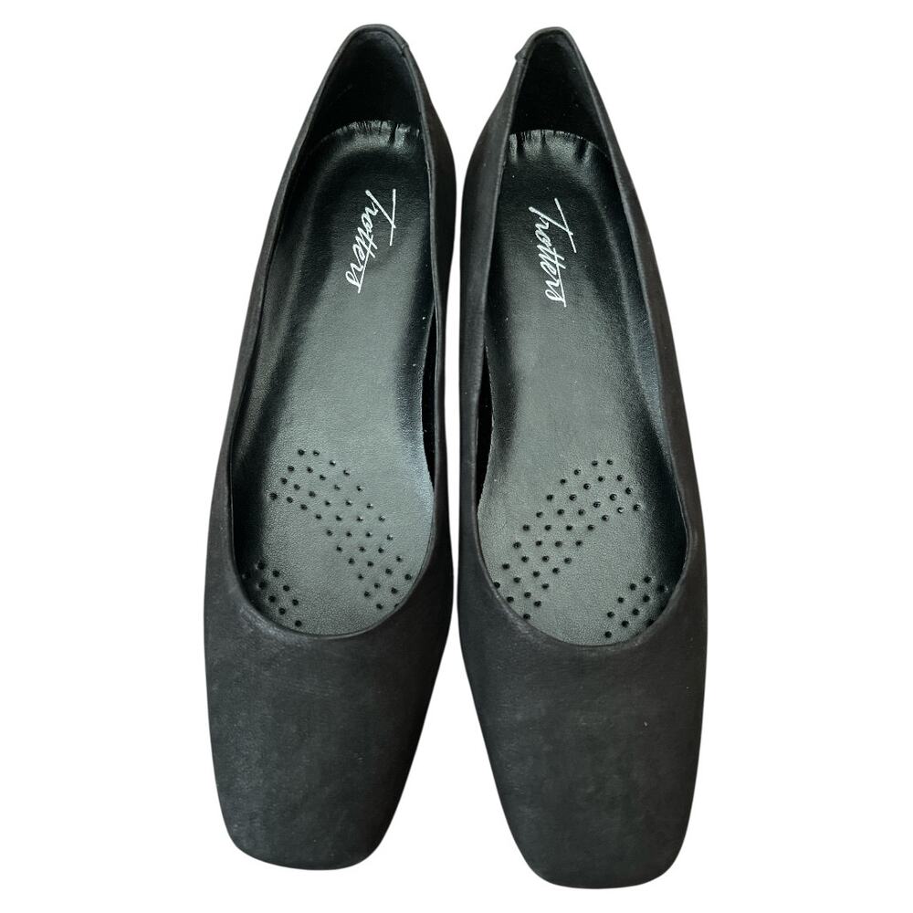 Trotters Honor Black Leather Square Toe Flats, US7.5 Narrow